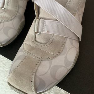Coach Velcro flats white logo & suede